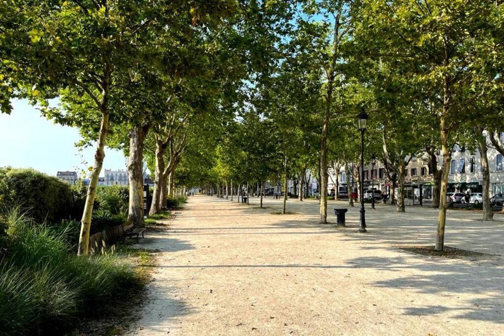 شقة Pau Centre Vue Sur Les Pyrenees Pour 2 Nuits Au Minimum المظهر الخارجي الصورة